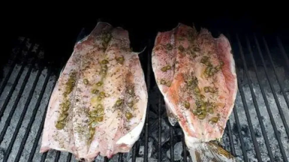 Robó dos pescados del chulengo, lo persiguieron y terminó detenido