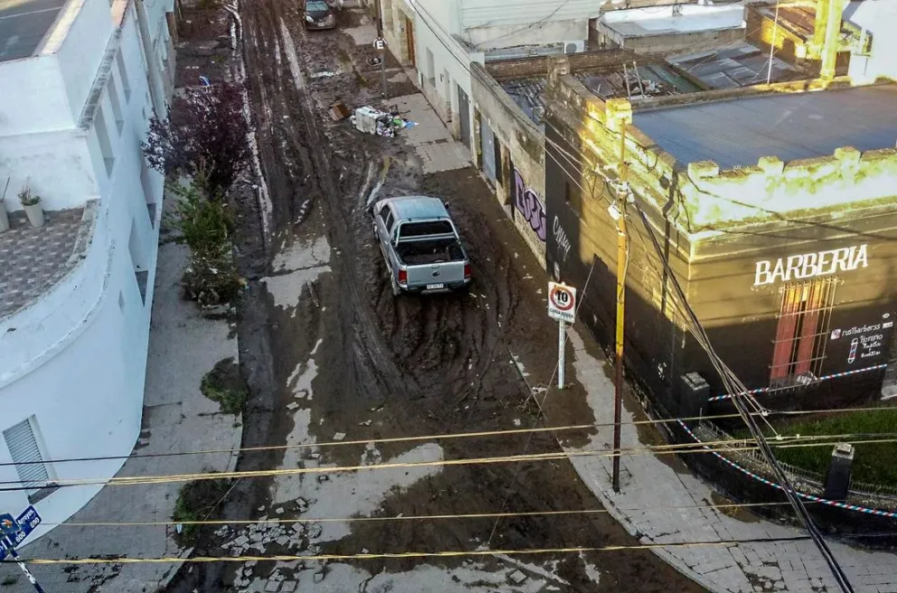 Milei decretó tres días de duelo por las víctimas del temporal en Bahía Blanca