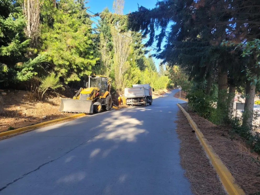 Iniciaron la construcción de una vereda en calle Carriego frente a la Terminal