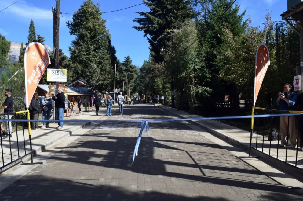 Quedó inaugurado el adoquinado en la calle Goye de Colonia Suiza