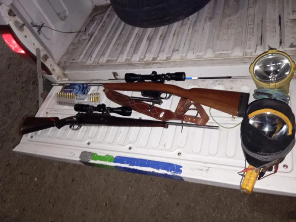 La Policía secuestró armas, reflectores y un vehículo en un operativo contra la caza furtiva