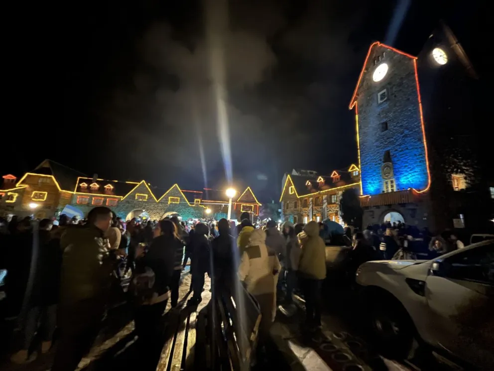 Emotiva vigilia en el Centro Cívico en honor a los Veteranos y Caídos en Malvinas 