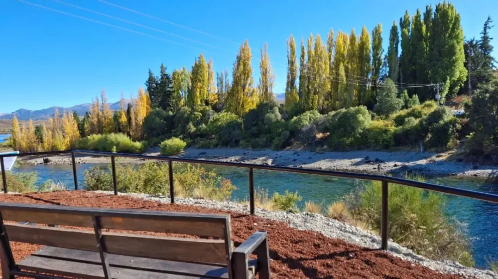 Inauguran el Mirador Padre Mascardi, un nuevo atractivo turístico con vistas únicas al río Limay