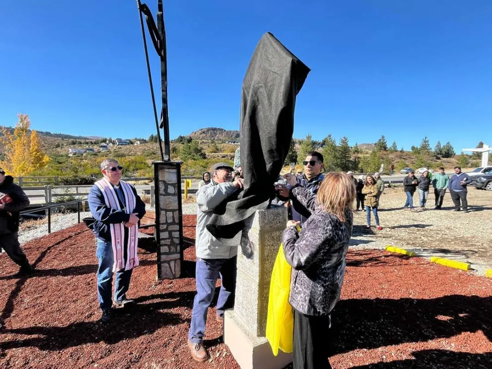 Río Limay: Inauguraron el Mirador Padre Mascardi en Dina Huapi