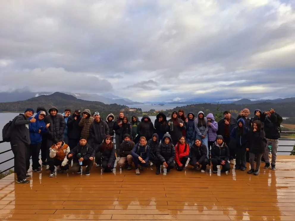 Estudiantes de la ESRN 44 vivieron una experiencia turística real gracias a una propuesta solidaria