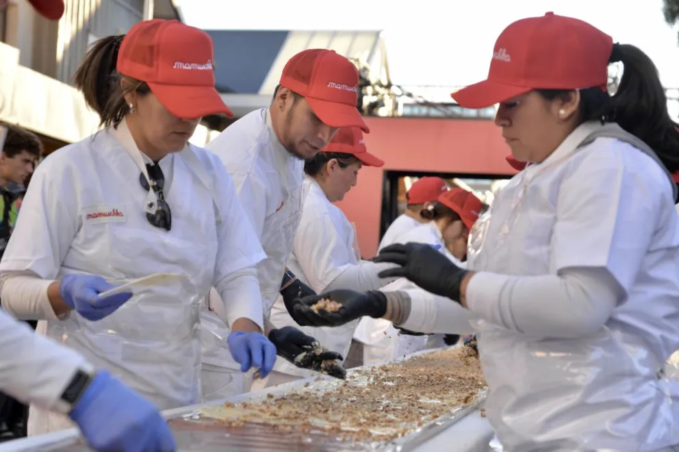 En imágenes: Bariloche vivió una jornada histórica con 220 metros de chocolate artesanal