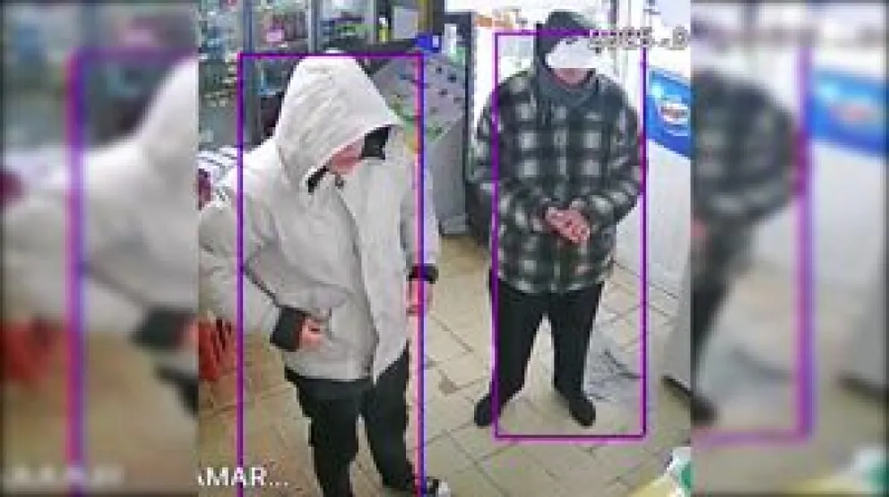 Dos delincuentes atacaron a una empleada de una fiambrería en Rolando al 1300