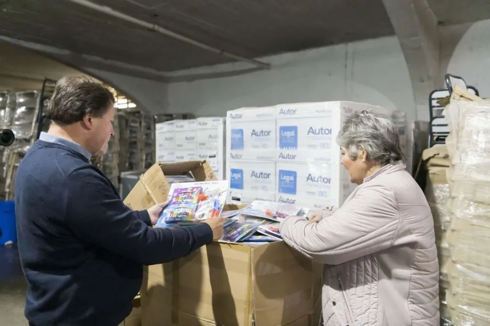 Río Negro comenzó la distribución de más de 40 mil kits escolares en toda la provincia
