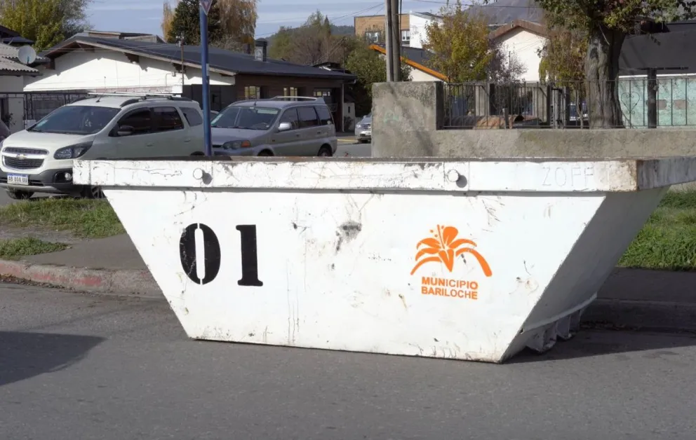 Instalan volquetes en el barrio 204 Viviendas para mejorar la limpieza urbana