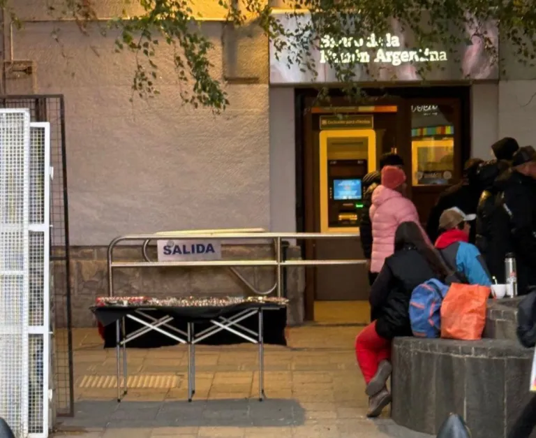 Preocupa el incremento de la venta ilegal y “arbolitos” en calle Mitre