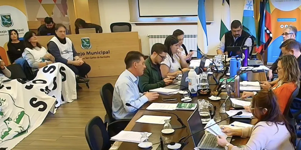 Cortés impulsa una ordenanza para que el SOYEM pague los sueldos de sus dirigentes